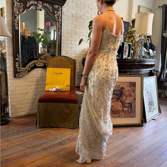 Vintage Wedding Dress - Picture 6 of 7